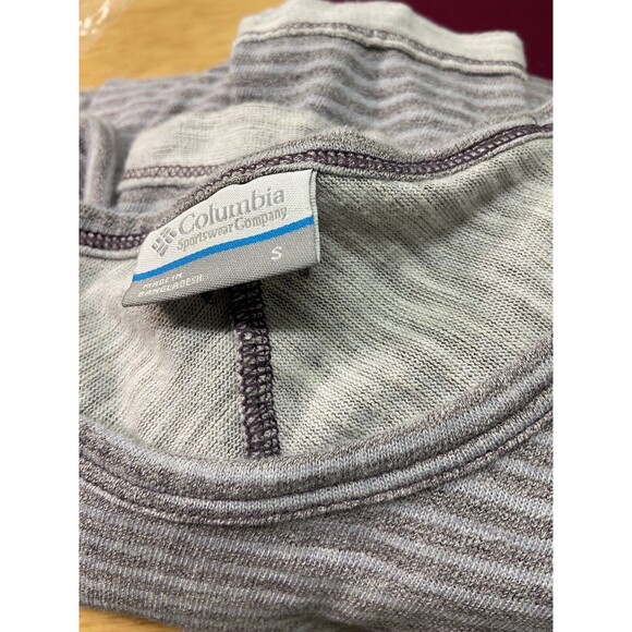 Columbia Sweatshirt Womens Small Purple Pullover Long Sleeved Round Neck Striped - Picture 2 of 6